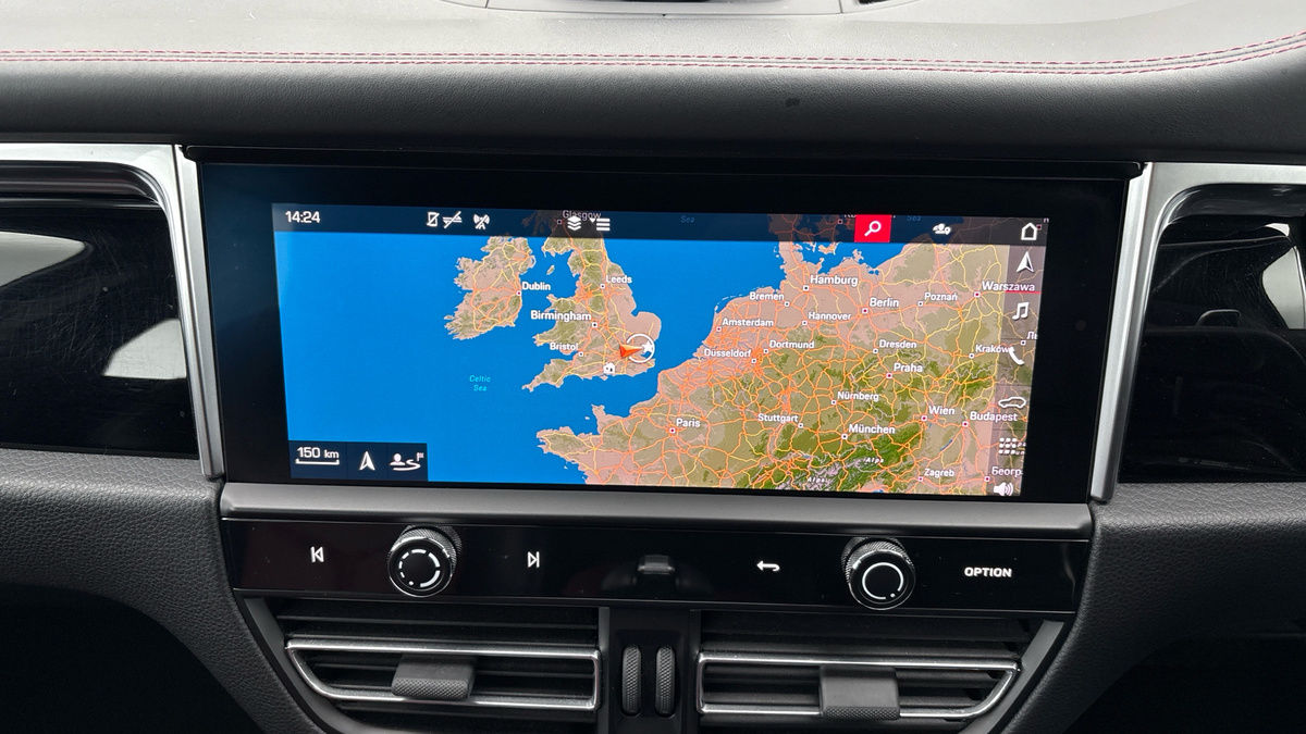 Used Porsche Macan 2021 for sale - 76974106: Photo 17