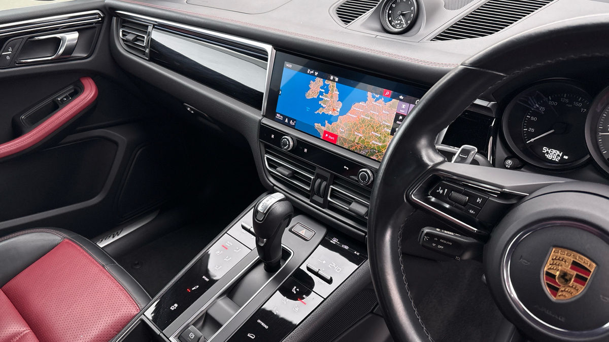 Used Porsche Macan 2021 for sale - 76974106: Photo 18