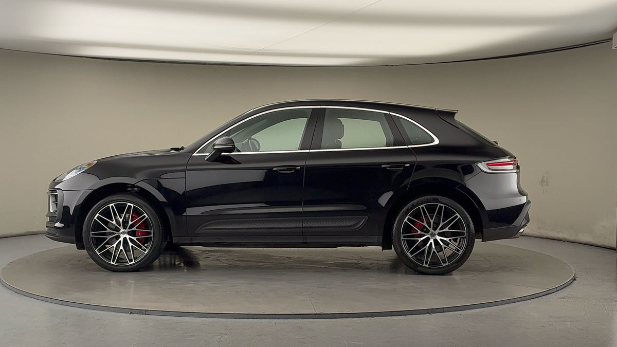 Used Porsche Macan 2021 for sale - 76974106: Photo 28