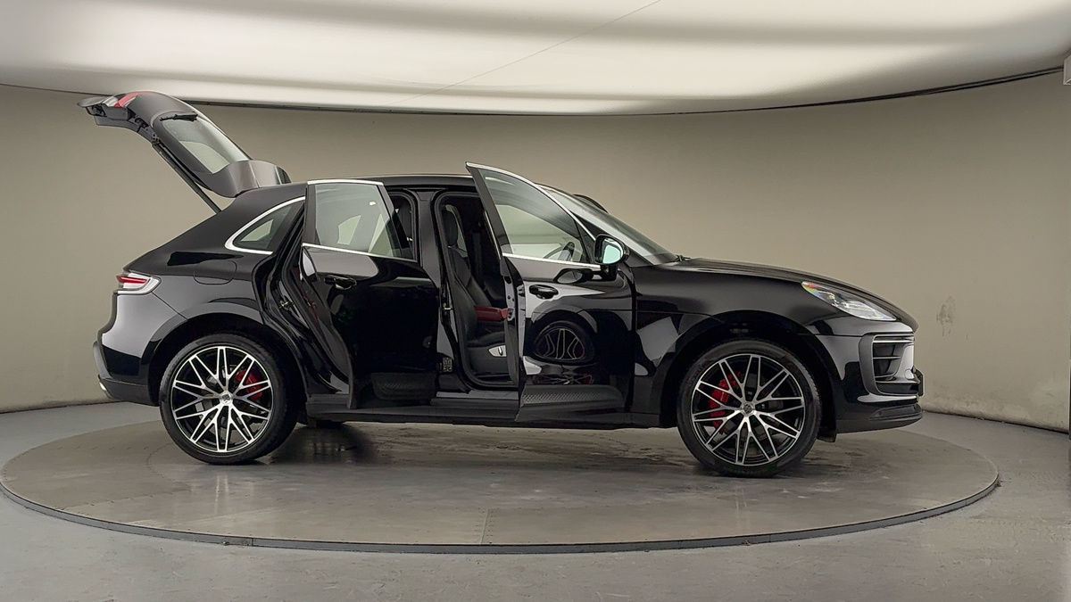 Used Porsche Macan 2021 for sale - 76974106: Photo 56