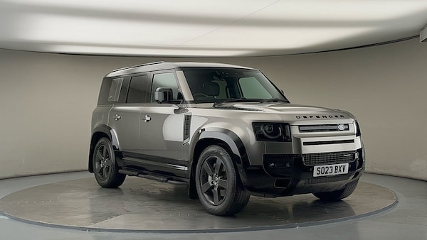 Used Land Rover Defender 110 2023 for sale - 76040248: Photo 2