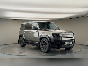 Used Land Rover Defender 110 2023 for sale - 76040248: Photo