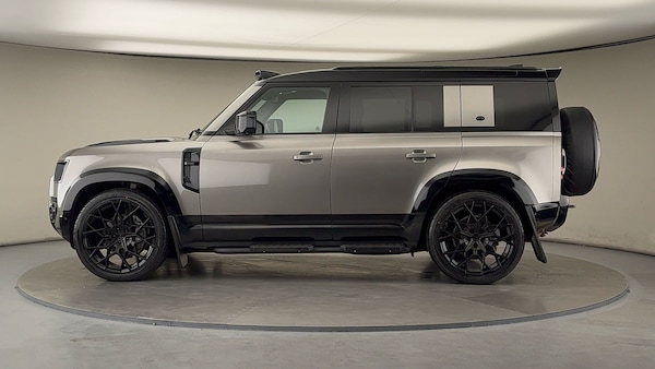 Used Land Rover Defender 110 2023 for sale - 76040248: Photo 30