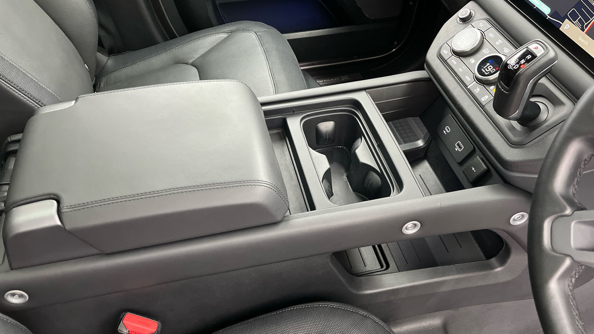 Used Land Rover Defender 110 2023 for sale - 76040248: Photo 35