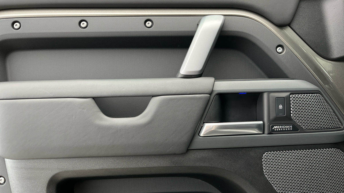 Used Land Rover Defender 110 2023 for sale - 76040248: Photo 37