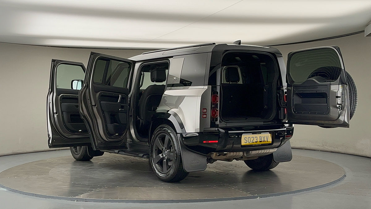 Used Land Rover Defender 110 2023 for sale - 76040248: Photo 45