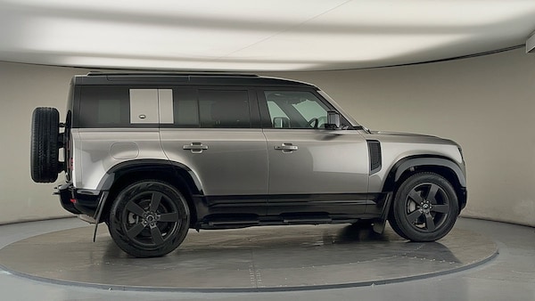 Used Land Rover Defender 110 2023 for sale - 76040248: Photo 75