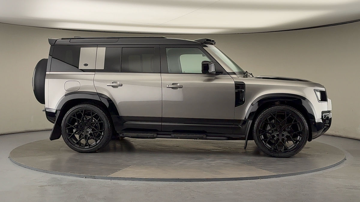 Used Land Rover Defender 110 2023 for sale - 76040248: Photo 80