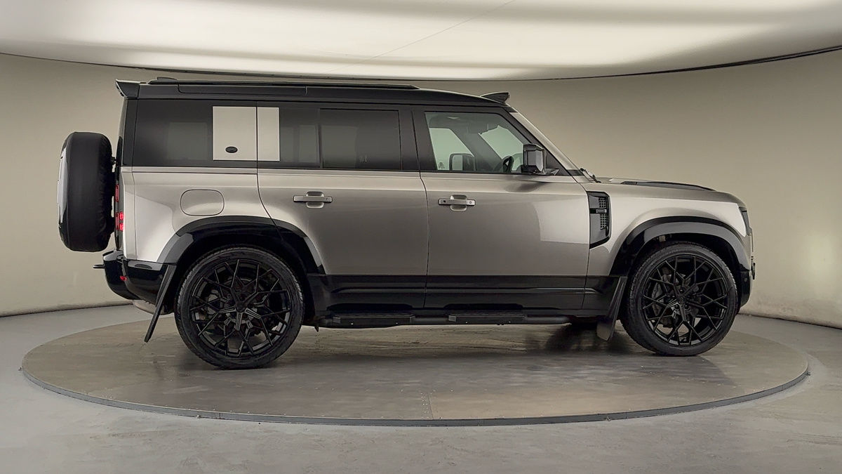 Used Land Rover Defender 110 2023 for sale - 76040248: Photo 82