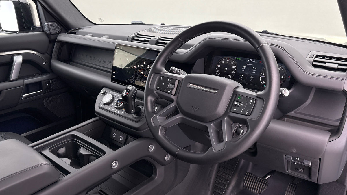 Used Land Rover Defender 110 2023 for sale - 76040248: Photo 9