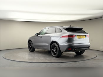 Used Jaguar F-Pace 2019 for sale - 78545120: Photo