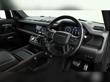 Used Land Rover Defender 110 2020 for sale - 74092920: Photo