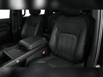 Used Land Rover Defender 110 2020 for sale - 74092920: Photo