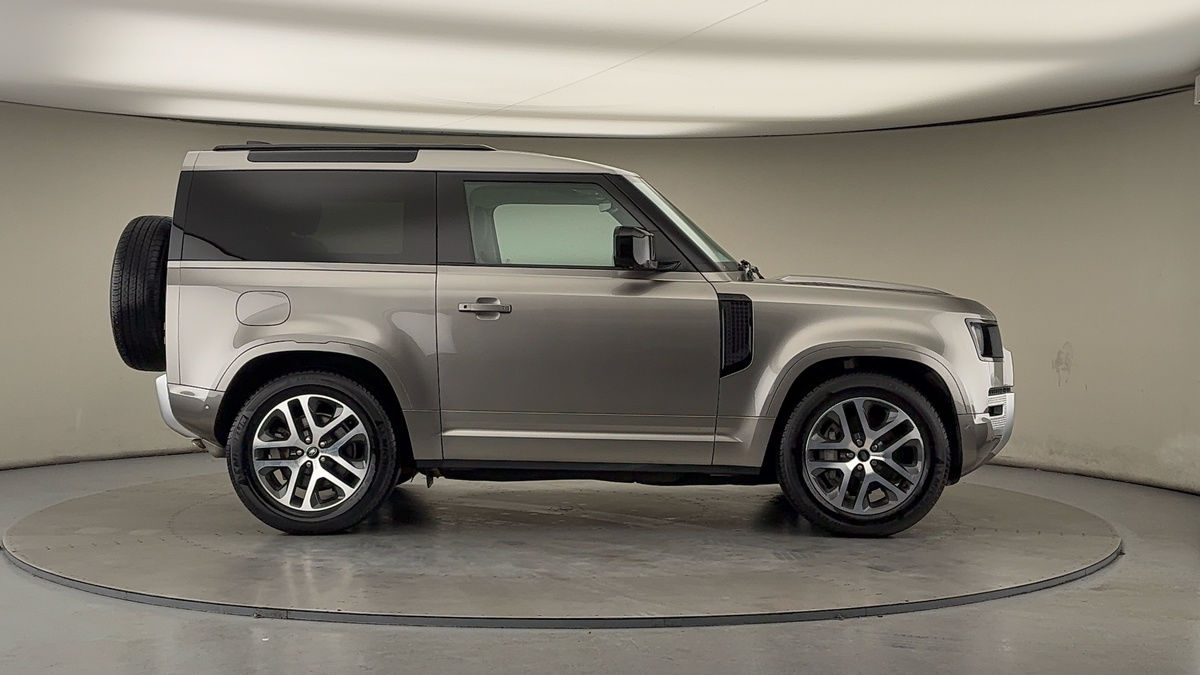 Used Land Rover Defender 2022 for sale - 78213229: Photo 16