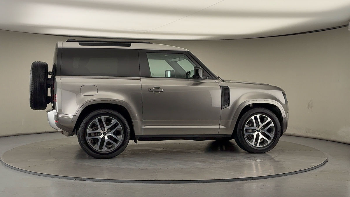 Used Land Rover Defender 2022 for sale - 78213229: Photo 40