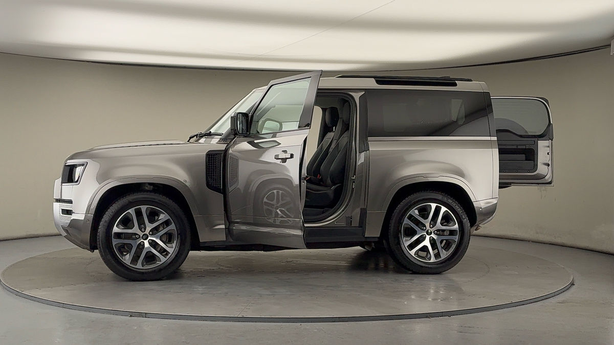 Used Land Rover Defender 2022 for sale - 78213229: Photo 50