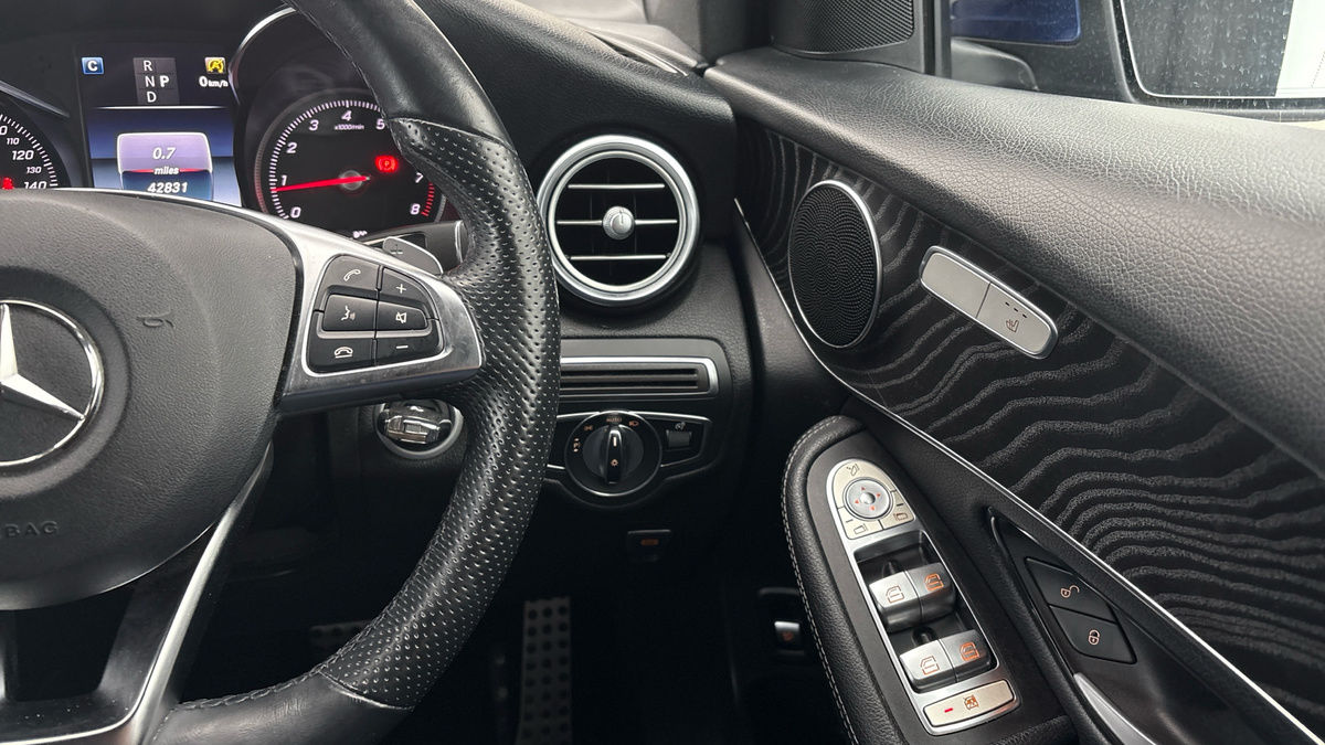 Used Mercedes-Benz GLC 2019 for sale - 76368753: Photo 14