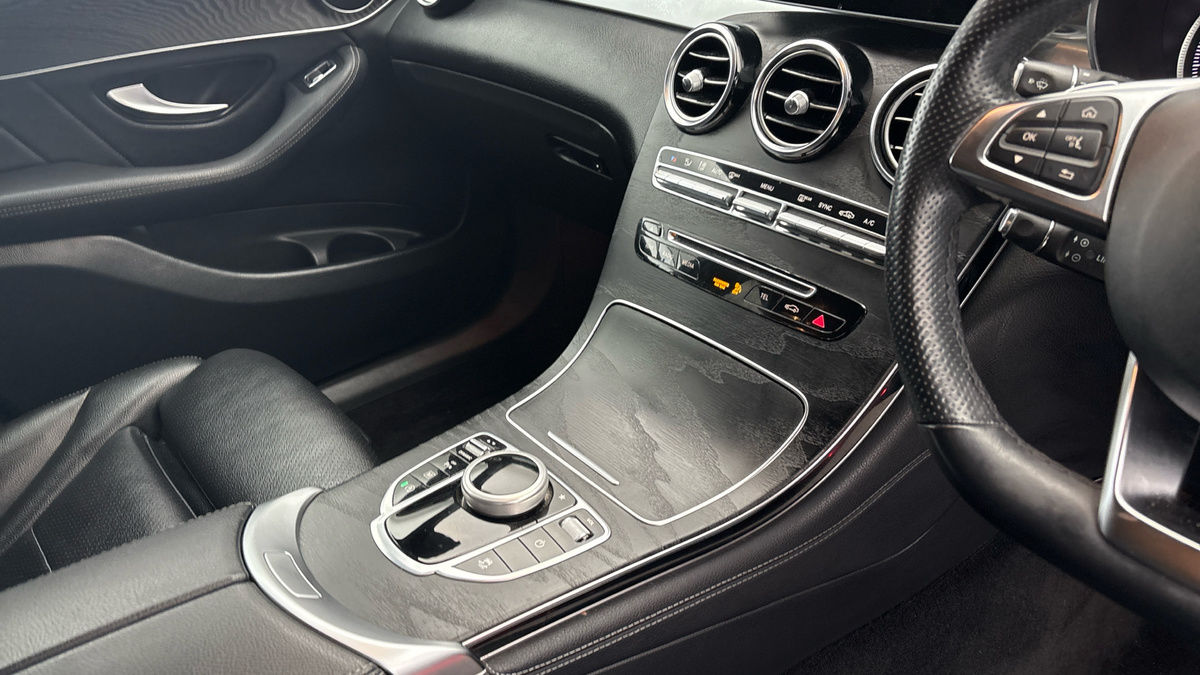 Used Mercedes-Benz GLC 2019 for sale - 76368753: Photo 18