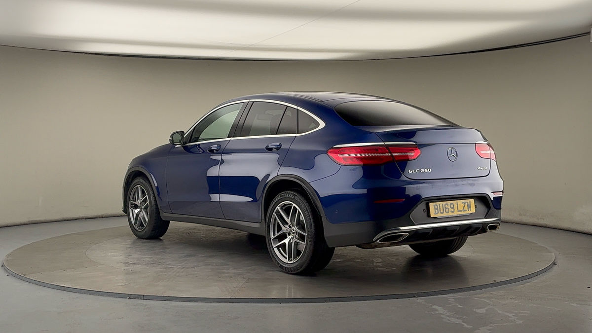 Used Mercedes-Benz GLC 2019 for sale - 76368753: Photo 2