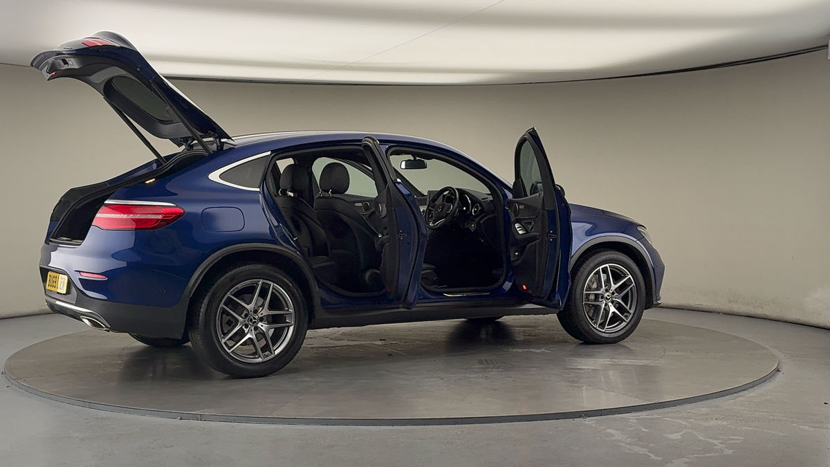 Used Mercedes-Benz GLC 2019 for sale - 76368753: Photo 57