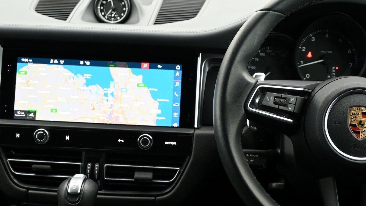 Used Porsche Macan 2023 for sale - 75528761: Photo 15