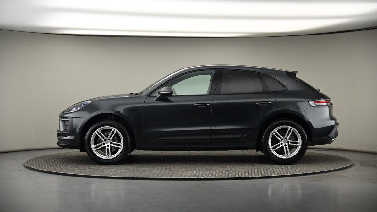 Used Porsche Macan 2023 for sale - 75528761: Photo 19