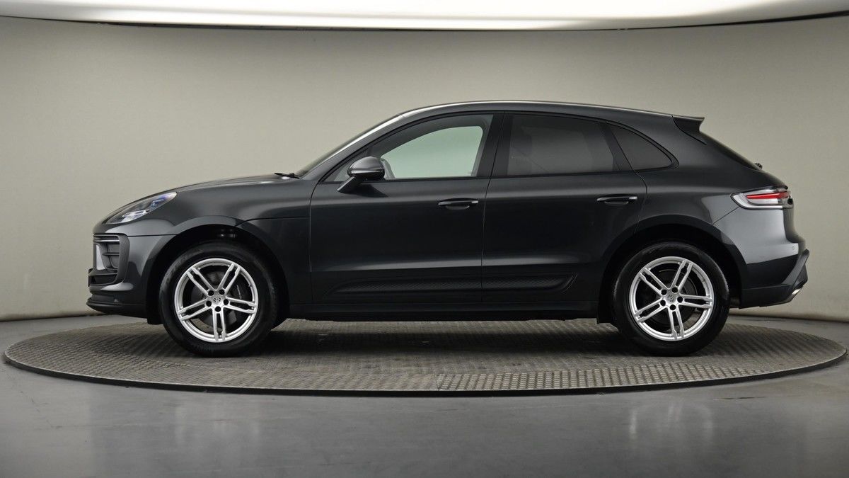 Used Porsche Macan 2023 for sale - 75528761: Photo 23