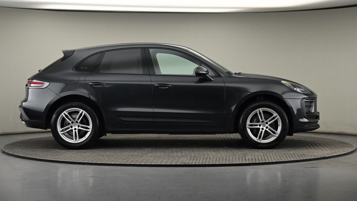 Used Porsche Macan 2023 for sale - 75528761: Photo 27