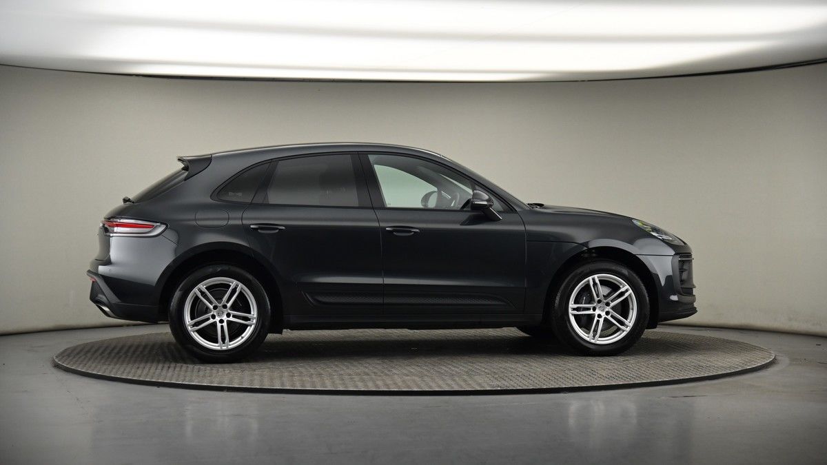 Used Porsche Macan 2023 for sale - 75528761: Photo 42