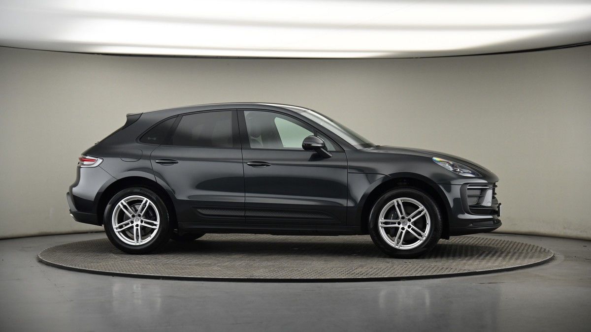 Used Porsche Macan 2023 for sale - 75528761: Photo 43
