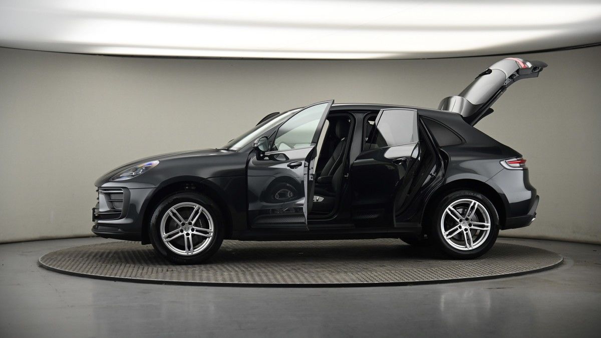 Used Porsche Macan 2023 for sale - 75528761: Photo 50