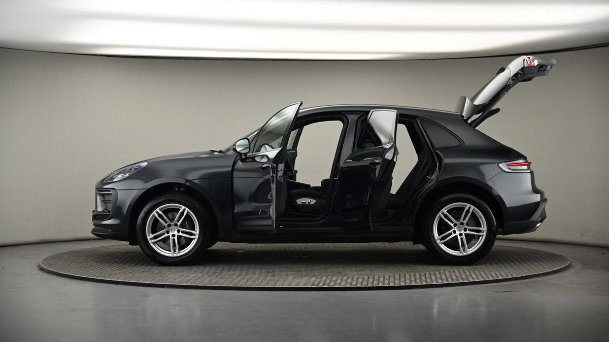 Used Porsche Macan 2023 for sale - 75528761: Photo 51