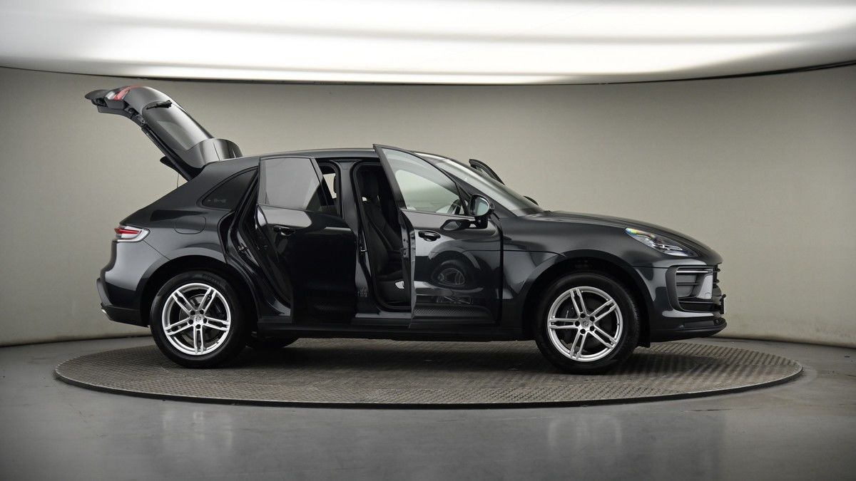 Used Porsche Macan 2023 for sale - 75528761: Photo 59