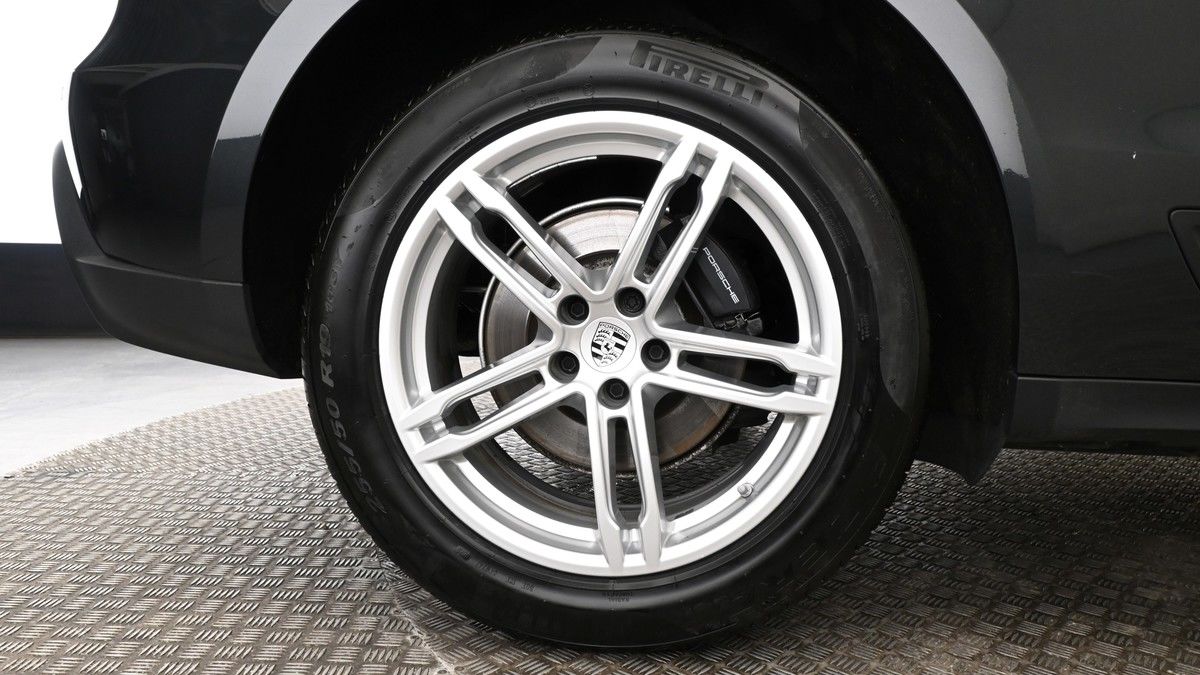 Used Porsche Macan 2023 for sale - 75528761: Photo 9