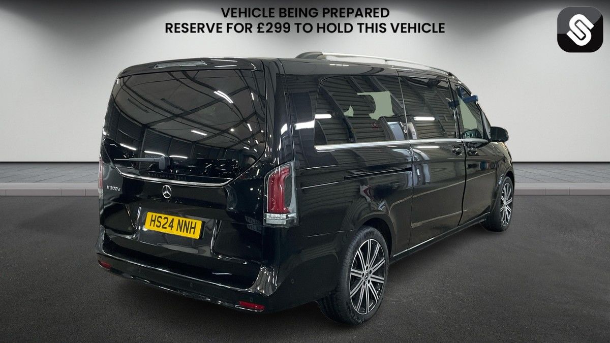 Used Mercedes-Benz V-Class 2024 for sale - 77968154: Photo 4