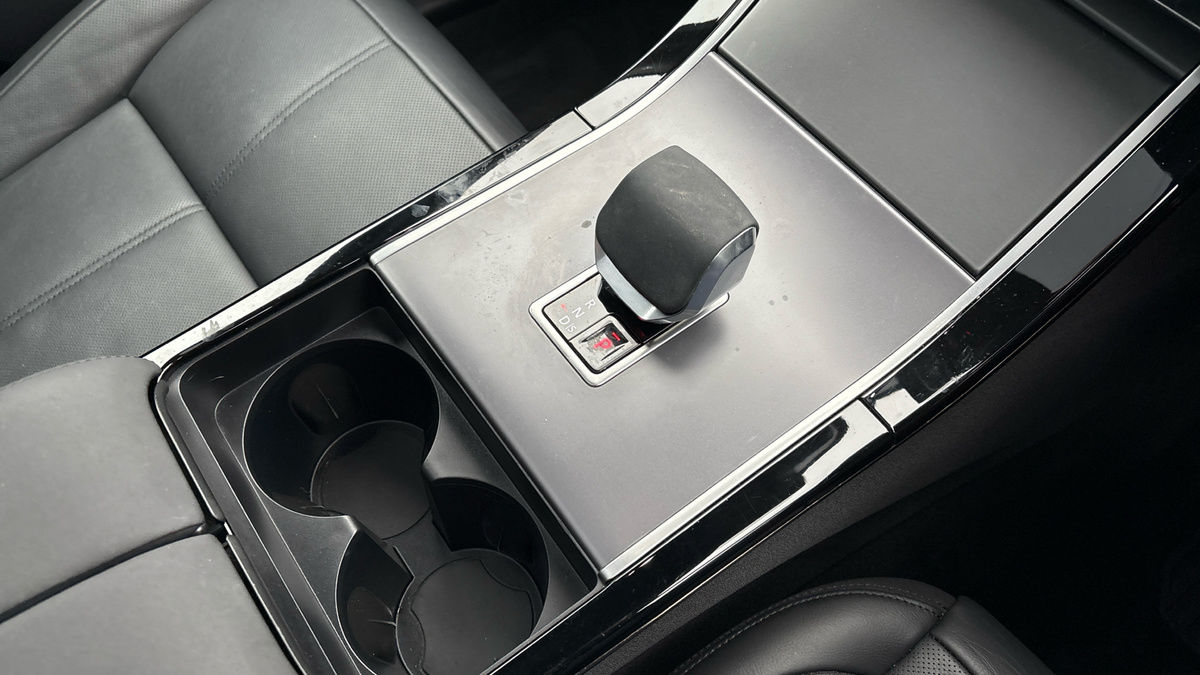 Used Land Rover Range Rover Velar 2024 for sale - 77342435: Photo 18