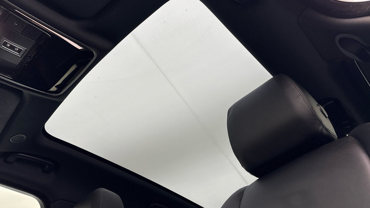 Used Land Rover Range Rover Velar 2024 for sale - 77342435: Photo 6