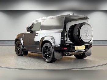 Used Land Rover Defender 90 2021 for sale - 78598963: Photo