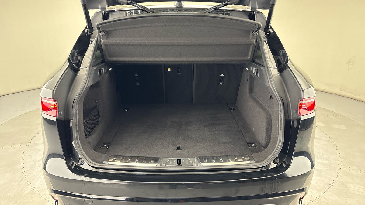 Used Jaguar F-Pace 2023 for sale - 77921050: Photo 11