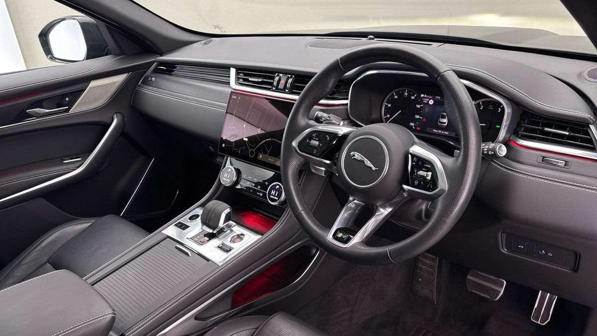 Used Jaguar F-Pace 2023 for sale - 77921050: Photo 5