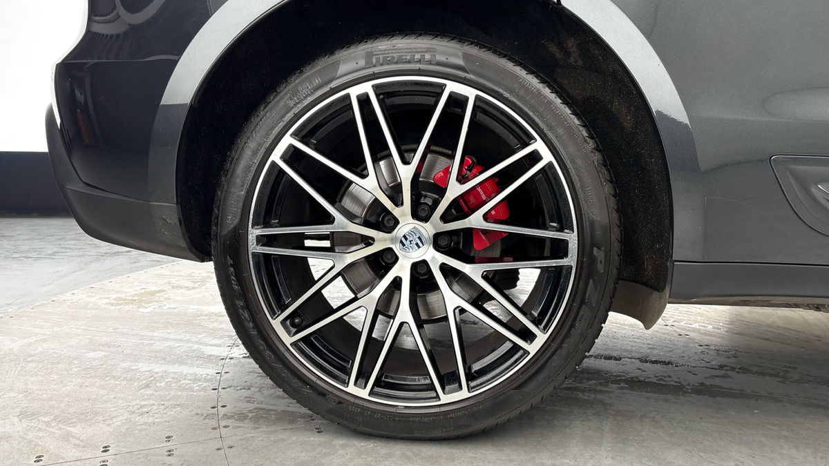 Used Porsche Macan 2023 for sale - 77921059: Photo 10