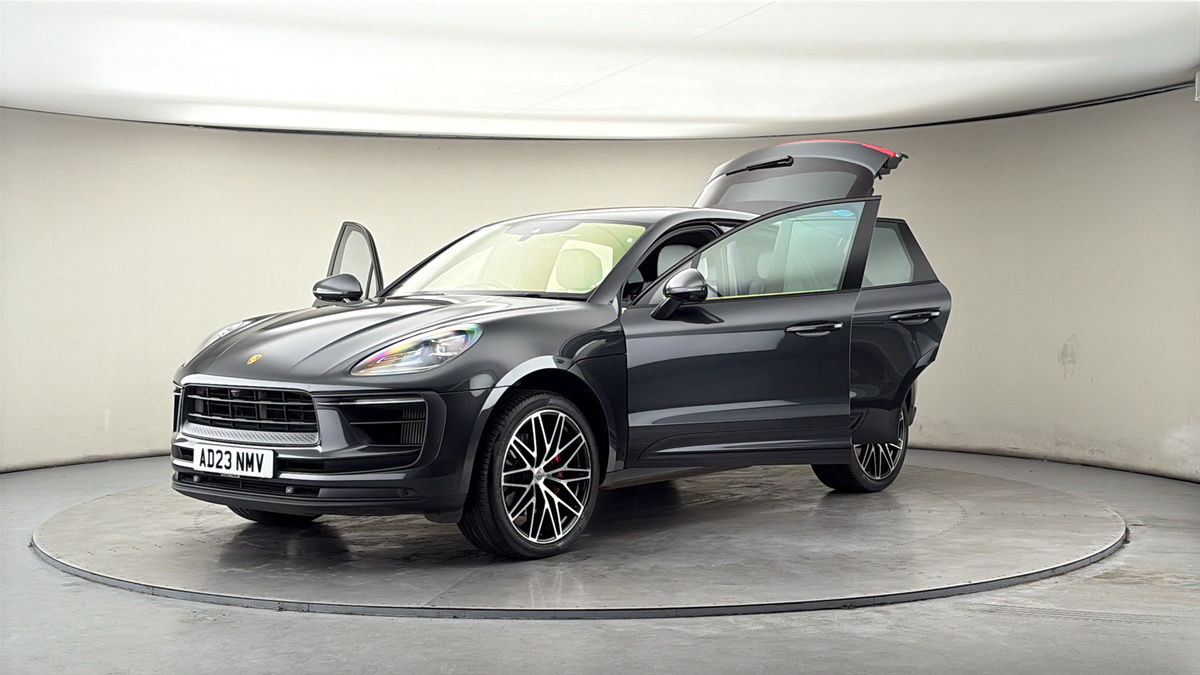 Used Porsche Macan 2023 for sale - 77921059: Photo 22