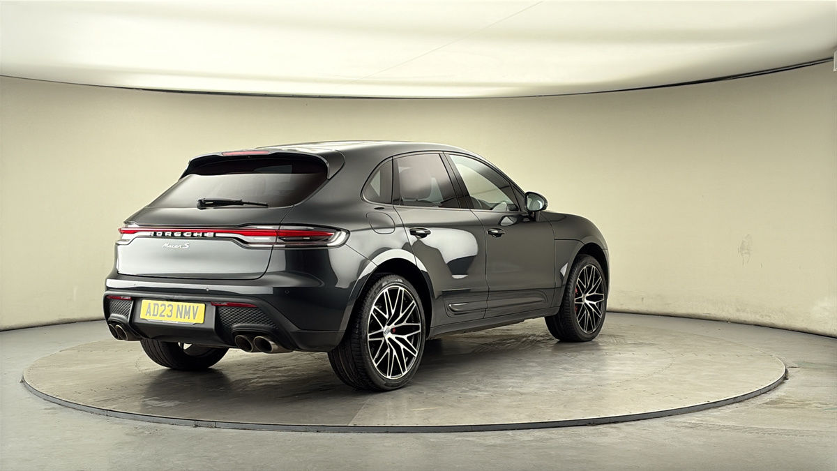 Used Porsche Macan 2023 for sale - 77921059: Photo 42