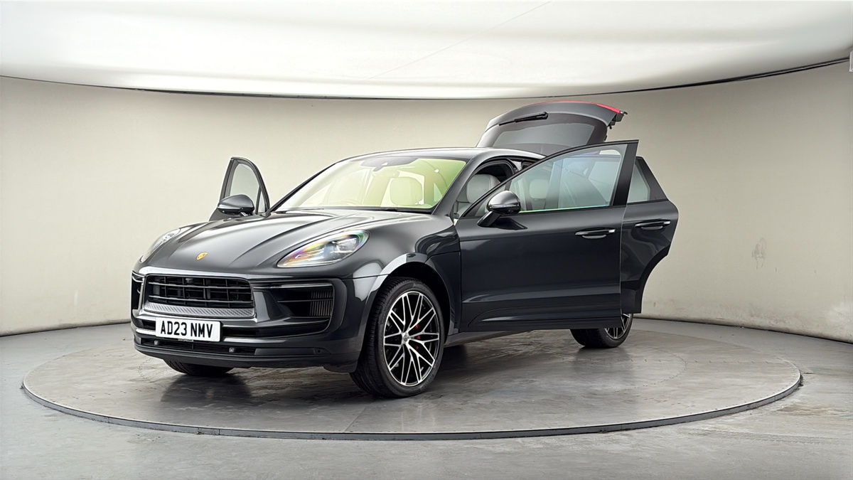 Used Porsche Macan 2023 for sale - 77921059: Photo 52