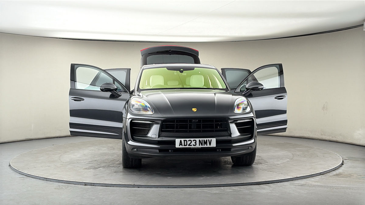 Used Porsche Macan 2023 for sale - 77921059: Photo 54
