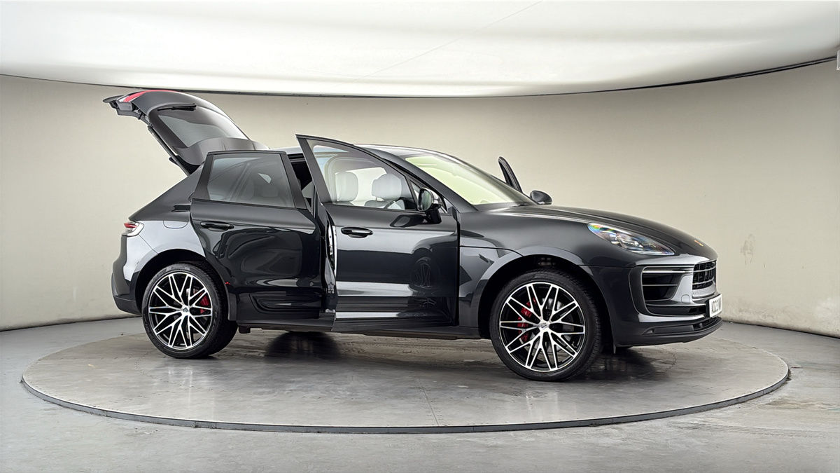Used Porsche Macan 2023 for sale - 77921059: Photo 57