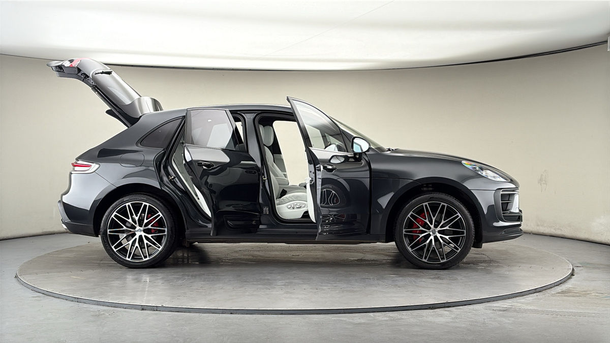 Used Porsche Macan 2023 for sale - 77921059: Photo 58