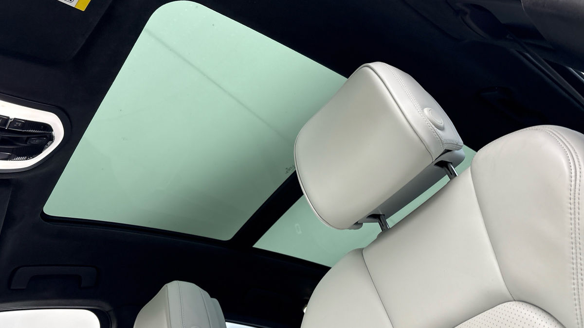 Used Porsche Macan 2023 for sale - 77921059: Photo 6