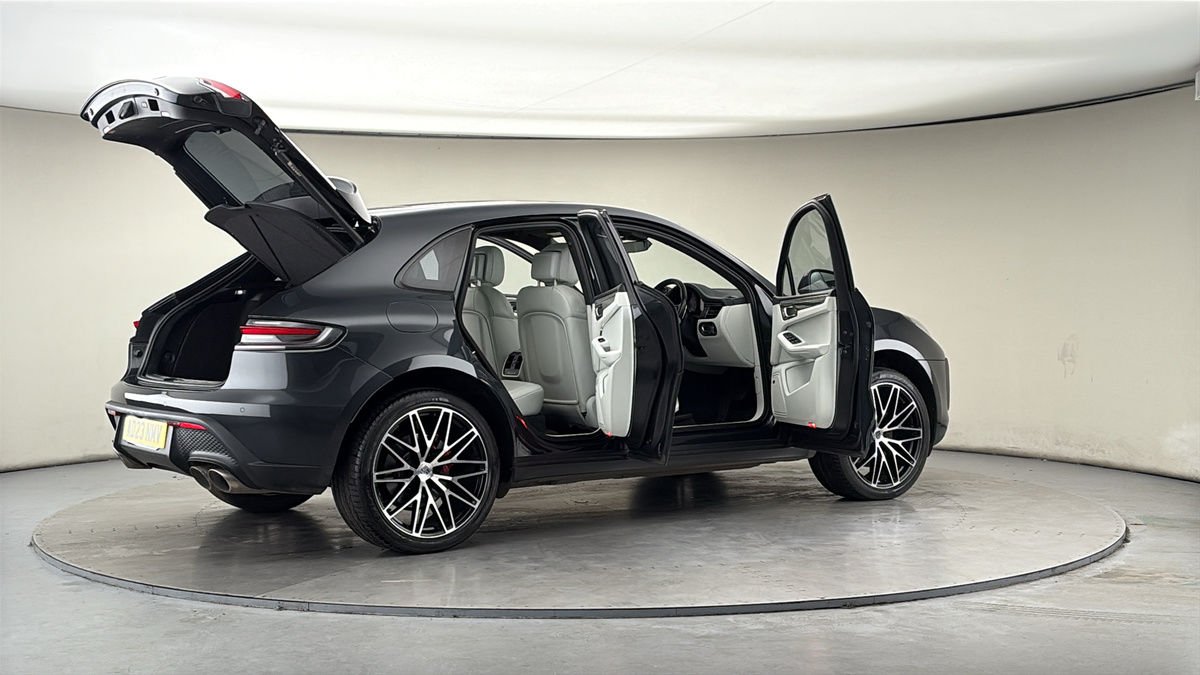 Used Porsche Macan 2023 for sale - 77921059: Photo 60