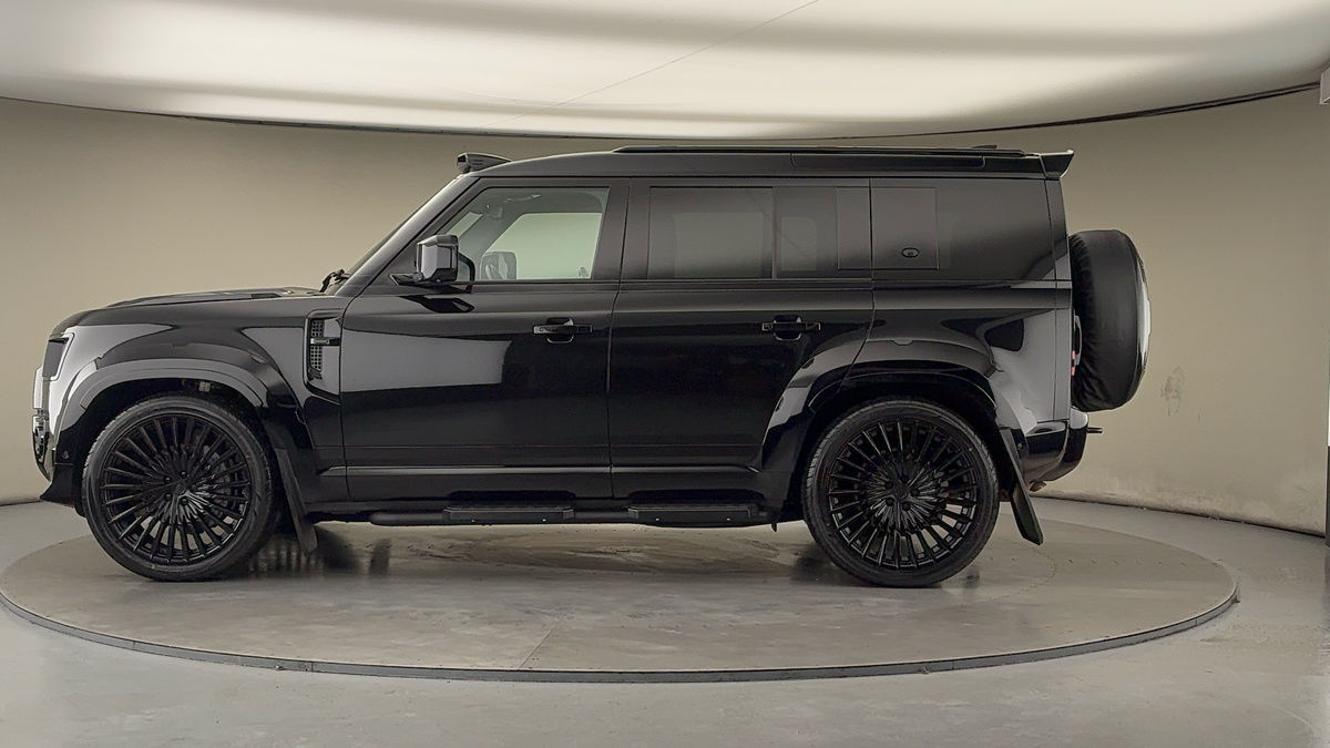 Used Land Rover Defender 2023 for sale - 76863674: Photo 15